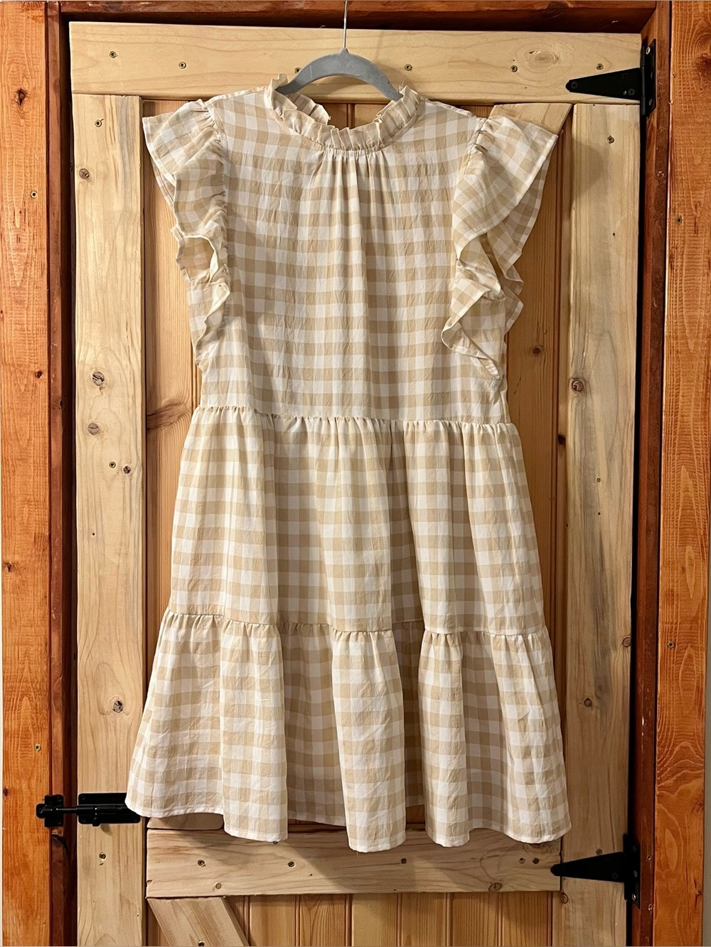 LIKE NEW✨ Womens Cream & White Gingham Ruffle Tiered Dress